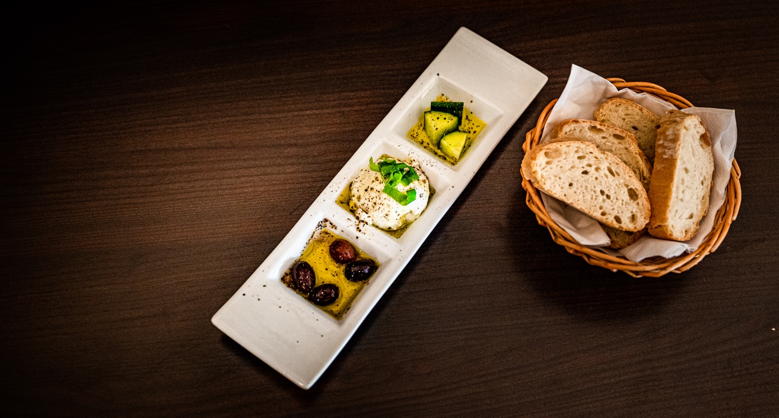 Griechische Vorspeisen mit Brot