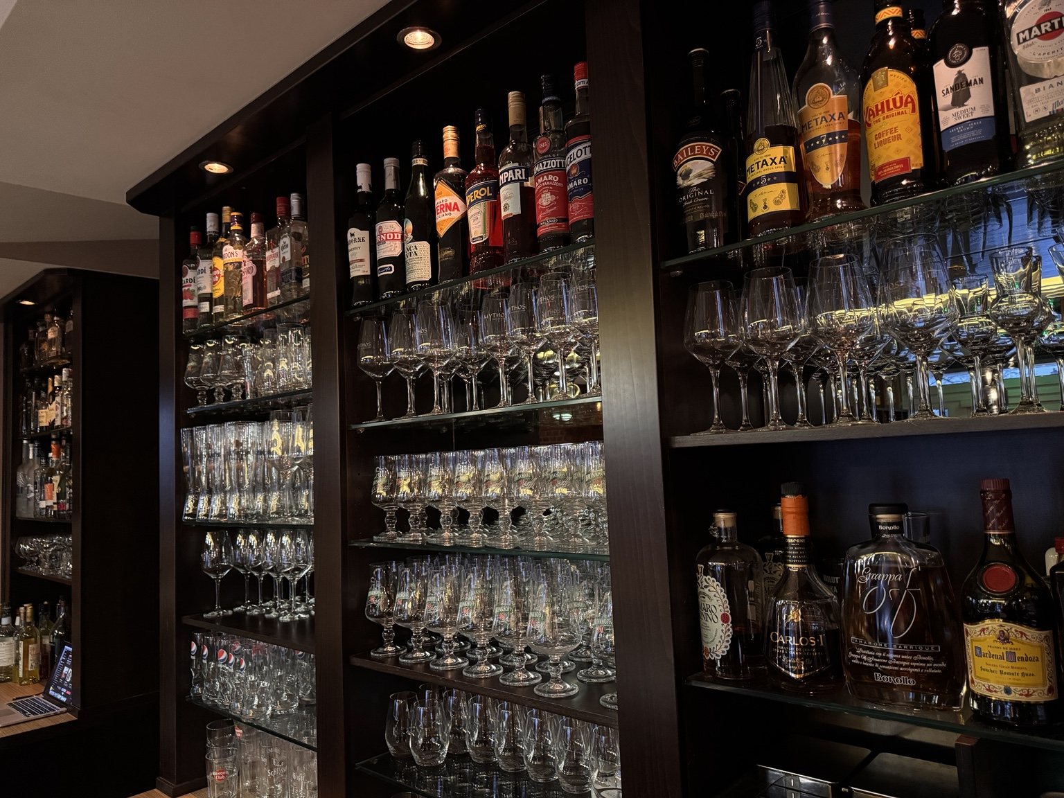 Weinbar und Barbereich im Mythos Dülmen
