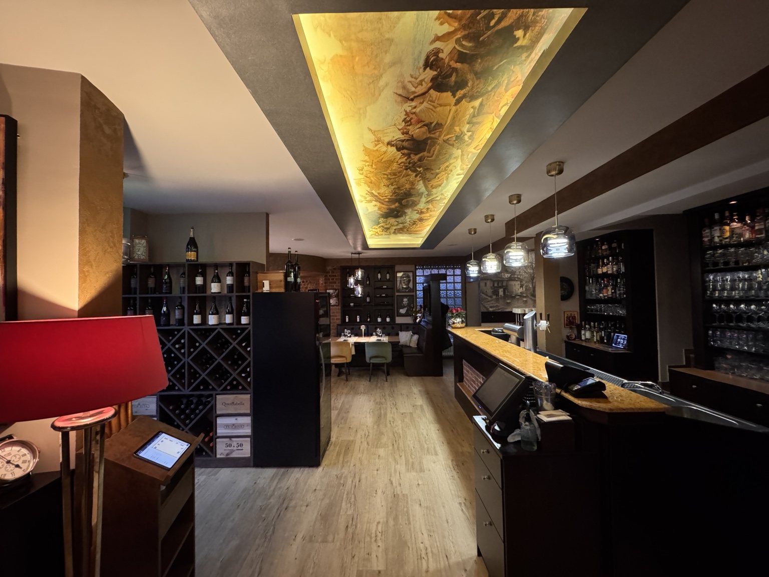 Stilvoll gedeckter Tisch im griechischen Restaurant Mythos Dülmen